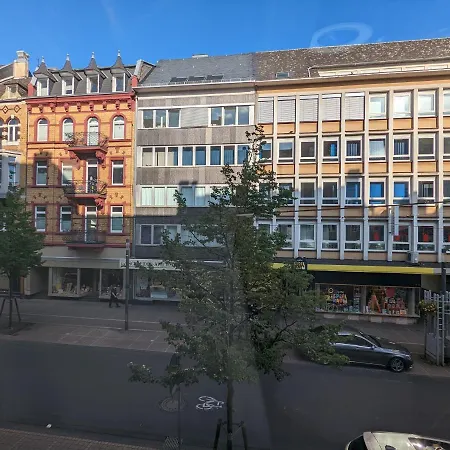 Schoenes Im Zentrum Von Ii كوبلنس